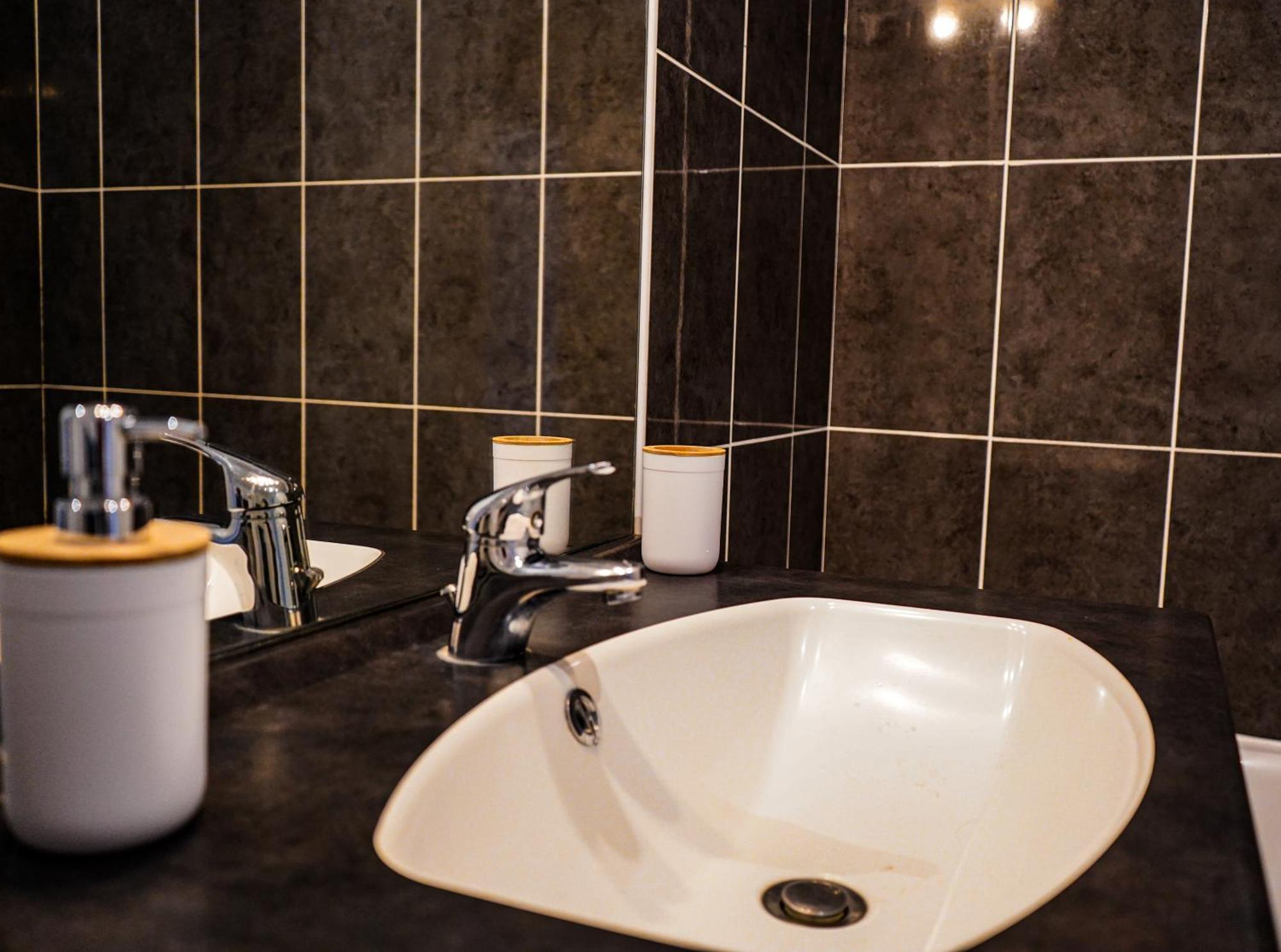 Bel Appartement Climatise & Parking Perpignan Dış mekan fotoğraf